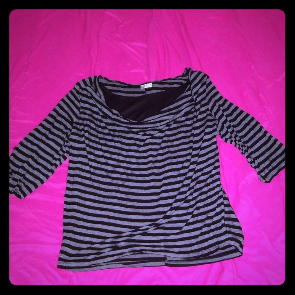 Cowl neck 3/4 sleeve 2 tone shirt